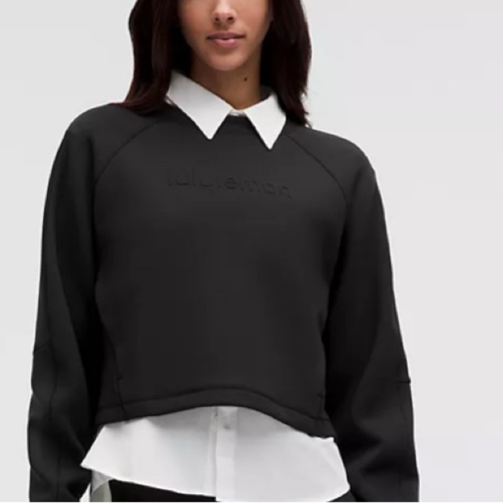 Lululemon Smooth Spacer Cropped Pullover
Graphic